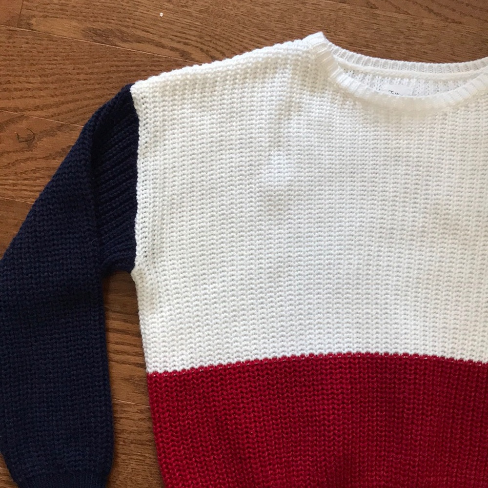 Cropped Sweater - Picture 3 of 5